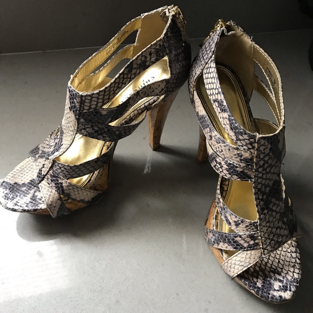 Leather Platform Pump